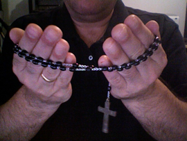 How to Hold the Rosary, Step 3